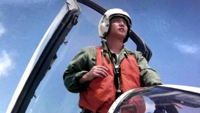 南海撞机后，中国从大卸八块的美国侦察机里，获得了哪些技术？