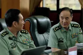 政委，是怎样的存在？与司令相比谁的权力大？图片