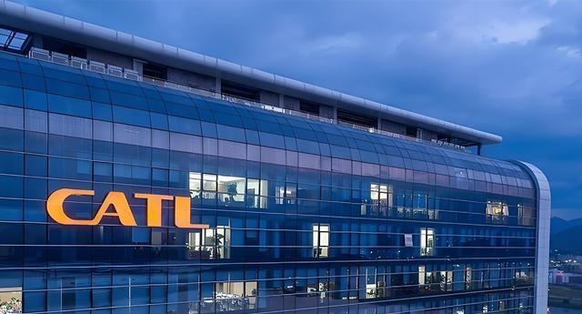 固态电池破局！车企集体弃宁德，电池格局大洗牌