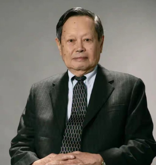 翁帆也没想到，丈夫杨振宁去世后，竟因生前一个特殊举动口碑暴涨