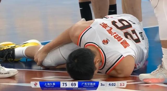 就在今天！8月29日上午，篮球传来周琦、赵睿、韩旭消息