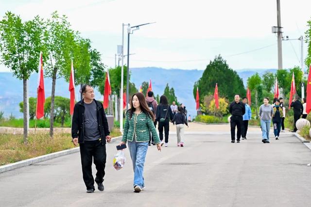 双节奔赴“湾”美奇境！石楼黄河奇湾，一眼入魂的打卡盛宴