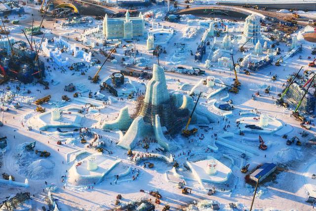 847亿元旦旅游账单里，藏着一场IP掠夺战