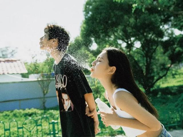 5 个夏日情侣有趣的约会活动，但是养生版！