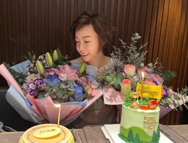 恩爱了16年抵不过现实残酷，44张怡宁绚烂如花，64岁徐威逐渐衰老
