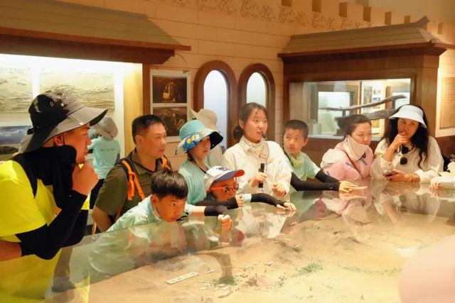 暑期旅游持续升温,敦煌阳关研学游、亲子游“热”力全开