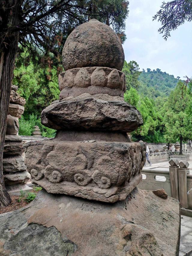 卦山天宁寺塔林——交城