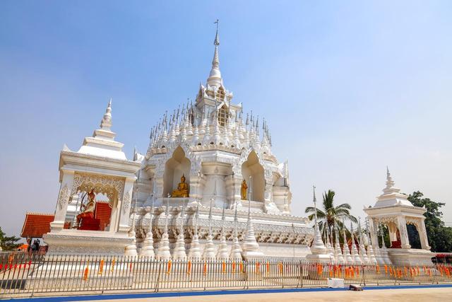 到云南游玩，去过这9个绝美古寺再离开吧！人气都超旺，祈福灵验