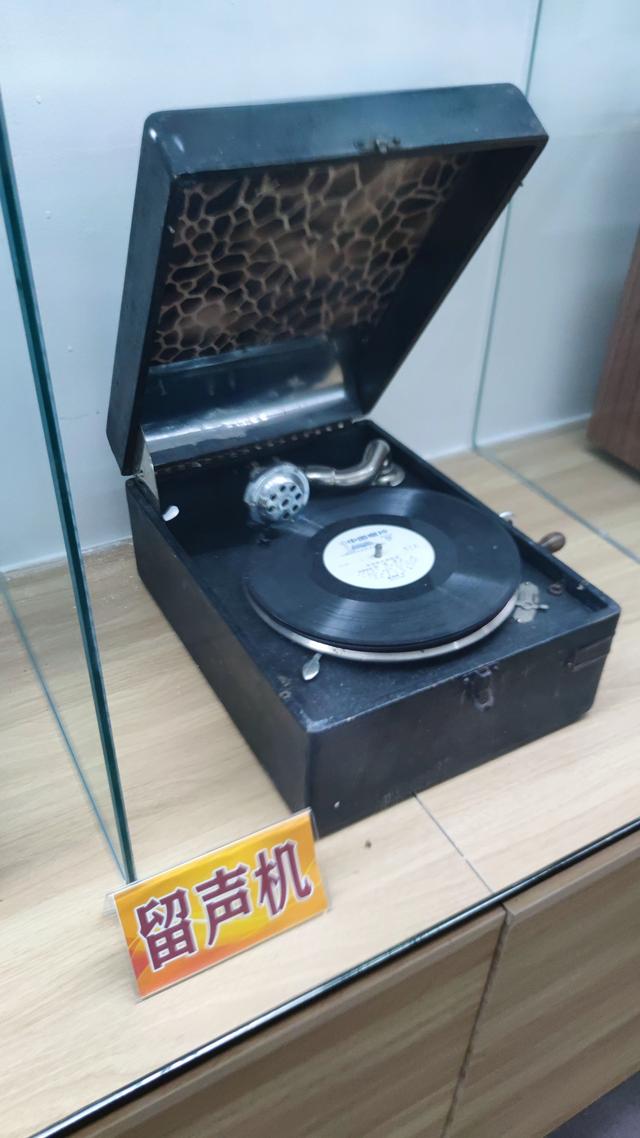 包头天下黄河第一村，靠着黄河边，风景还是不错的