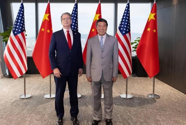 中美博弈中国胜！白宫没技术怨华管制稀土不公，自己却垄断高科技