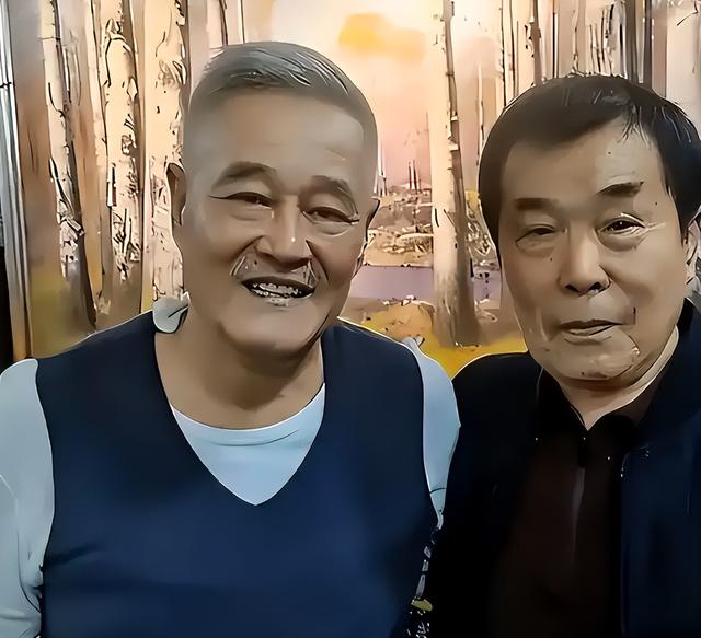 哭穷风波刚9天，何庆魁儿子曝闫学晶猛料被扒，77岁老父亲被牵连