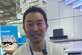 47岁沙溢近照皱纹增多，减肥后遗症明显，与贾玲“殊途同归”了图片