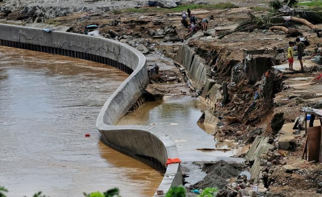 菲律宾台风伤亡惨重，美日澳盟友集体沉默，马科斯宣布紧急状态