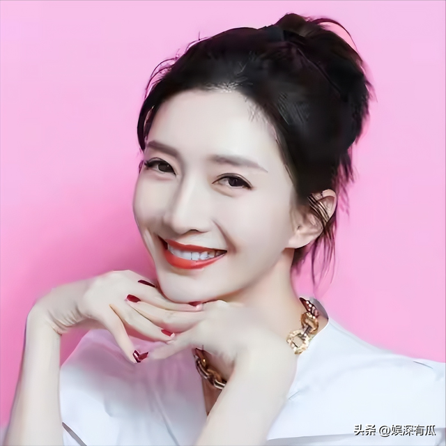 直到看见39岁嘴歪脸僵，还发腮的江疏影，才知道马伊琍的话没错！