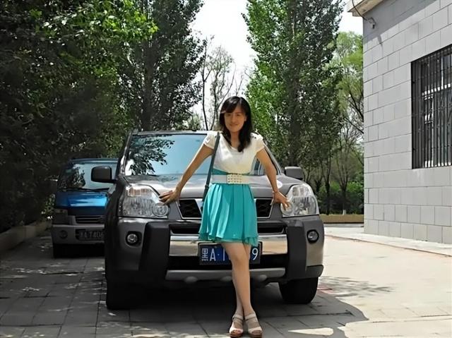 阿塞拜疆小伙零彩礼娶甘肃女孩，定居成都后提出分房睡，出轨了？