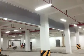 消防中的“挡烟垂壁”是什么？挡烟垂壁的作用及施工要求图片