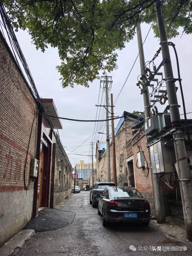 汾阳往事｜汾阳一日，踩着贾樟柯的镜头，走进电影里的故乡