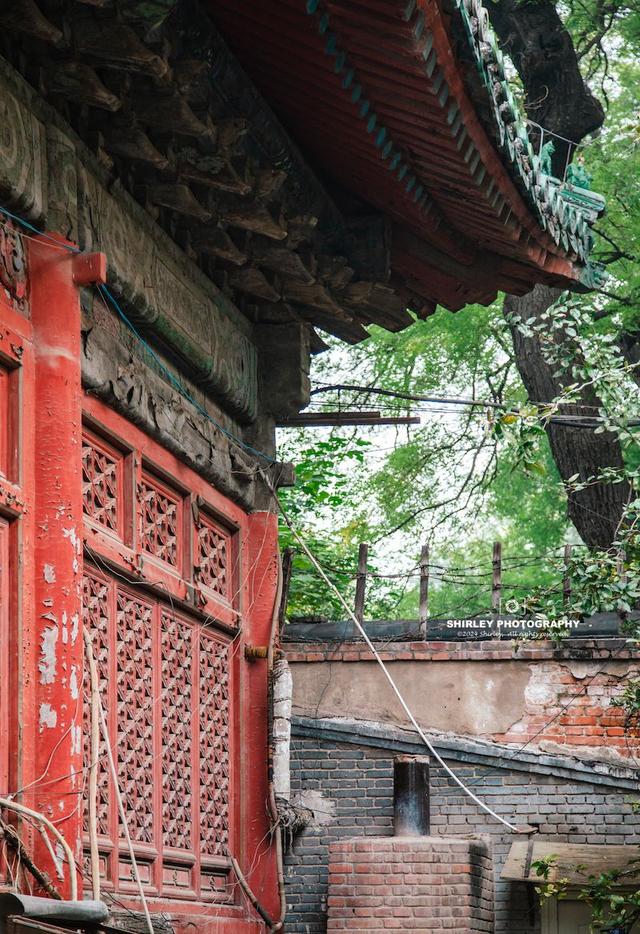 北京国宝级王府，曾经每年开放一天，如今腾退后破败不堪一片狼藉