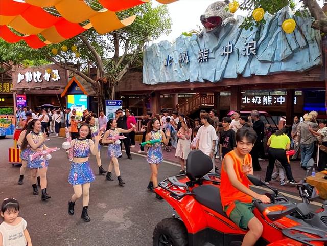 暑假玩什么？隐贤山庄泼水大巡游焕新登场！