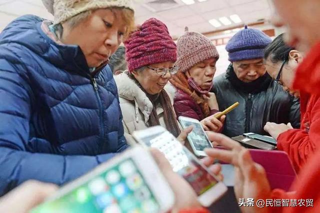 辟谣：智慧菜市场不适合老年人？