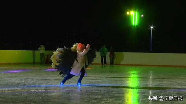 银川上新！“览山落日冰场”试运营