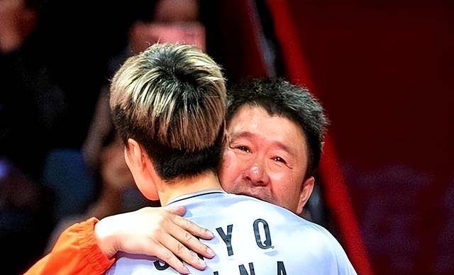 2-0夺冠！中国队终于赢了，10年，等了整整10年，终于等到这一刻