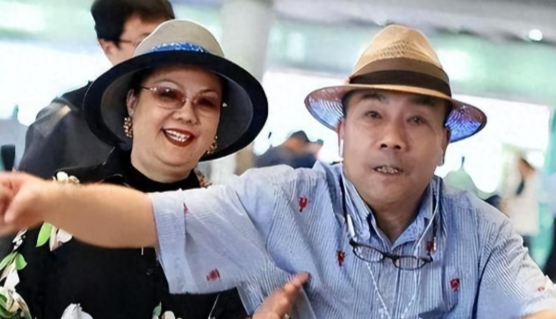 杨议被曝让正妻小三同吃住，带私生子回家，败光杨少华最后的体面