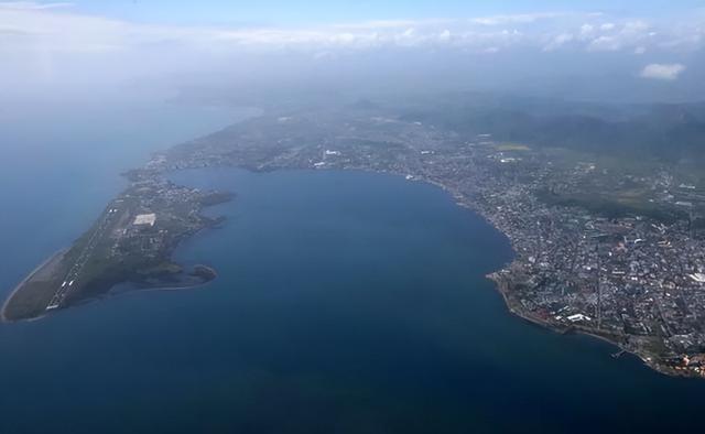 美国为啥突然松口？对华取消部分关税救经济拉选票，菲律宾靠美无果急启对华电子签？