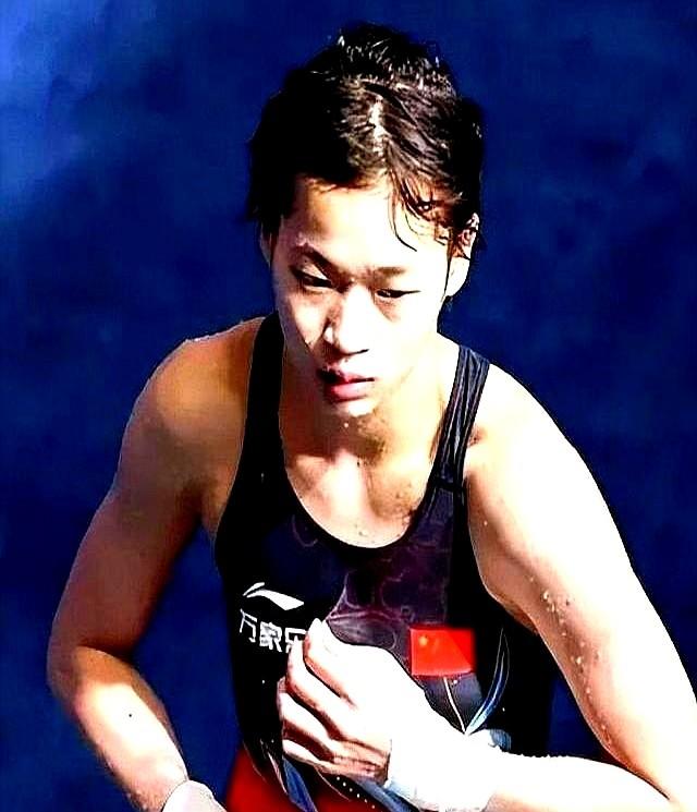 正式退出！全红婵官宣意外决定。中国跳水队无奈批准，陈芋汐祝福