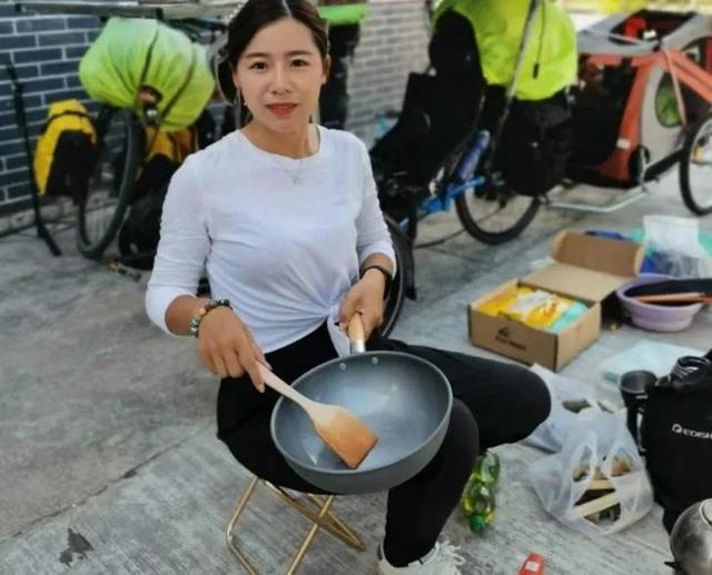 夫妻档骑行1万公里，起因竟是想离婚？