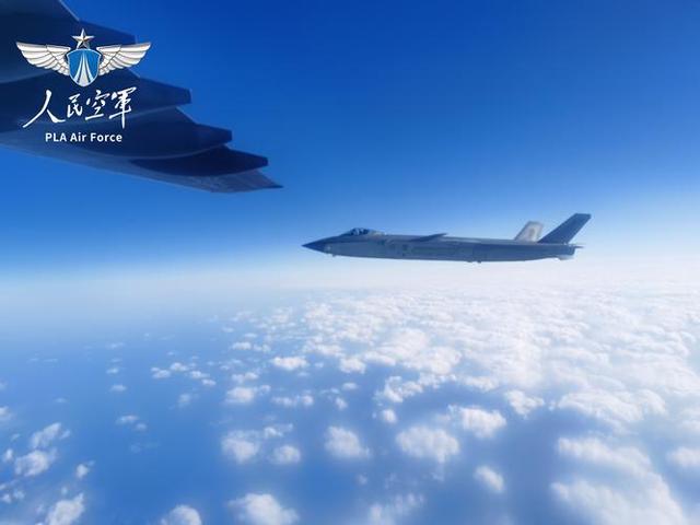 攻不了也守不住？中国空军在西藏上空，被印度空军足足欺负了40年