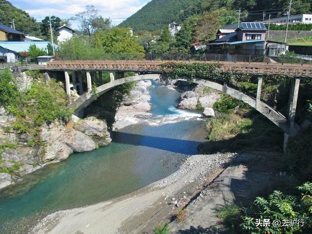 日本最穷的村子，常年倒数第一，村路意外的干净整洁
