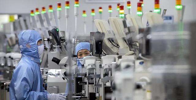人还没到北京，特朗普先服软，中国出手就是3440亿，ASML或被取代