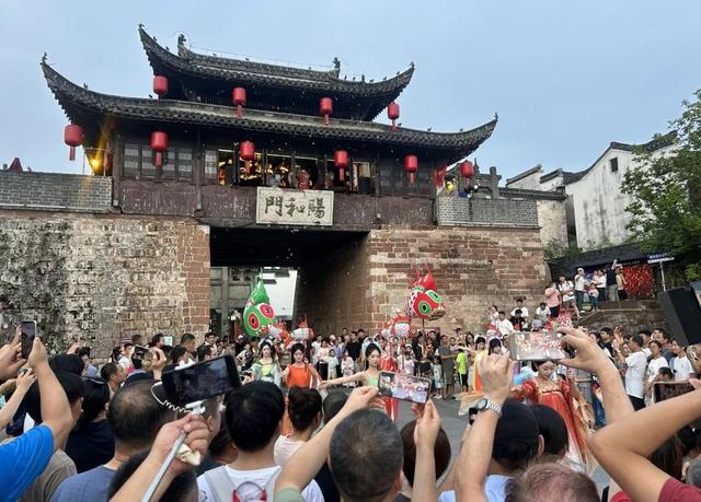 接棒八月！九月徽州古城鱼灯巡游日程发布