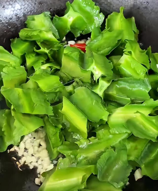 白露过后，要使劲吃这菜！一润燥、二清热、三亮眼睛，鲜嫩别错过
