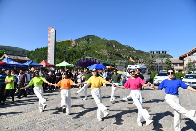 岢岚解码：黄土高原小城的转型实验