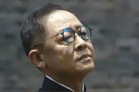 《暗夜与黎明》可惜了王志文和老戏骨！看到男主涂口红，观众换台图片