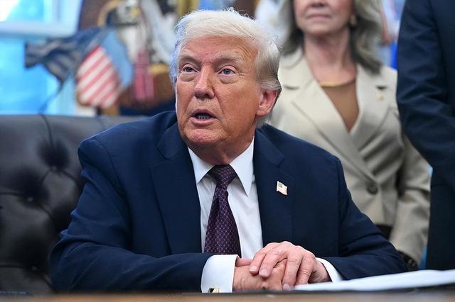 特朗普果然变脸了，红线问题不再谨慎，对中国打出最敏感的一张牌