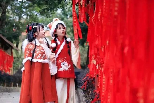 别等了！东莞观音山限定五彩皮肤已上线，速来解锁一年好运