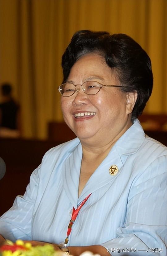 彭珮云：原国务委员、第九届全国人大常委会副委员长