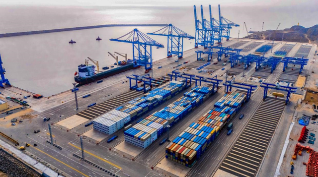 特朗普强行把西半球划给美国，中国凭什么让他如愿以偿？