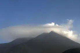 意大利埃特纳火山再次喷发图片
