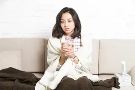 3个动作补阳气，没事练一练，益肾强腰通气血，身体灵活更健康！图片