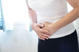 饭后揉揉肚子，坚持半年后，身体会有什么变化？医生：3个好处图片