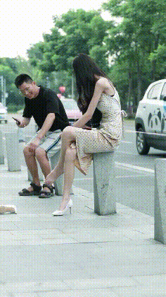 医生的发型有多重要，哈哈哈哈换个发型立马变成了很有经验的样子