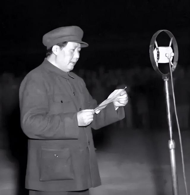 毛主席为何一生不进故宫，终生再未回延安？周总理的谈话道出实情