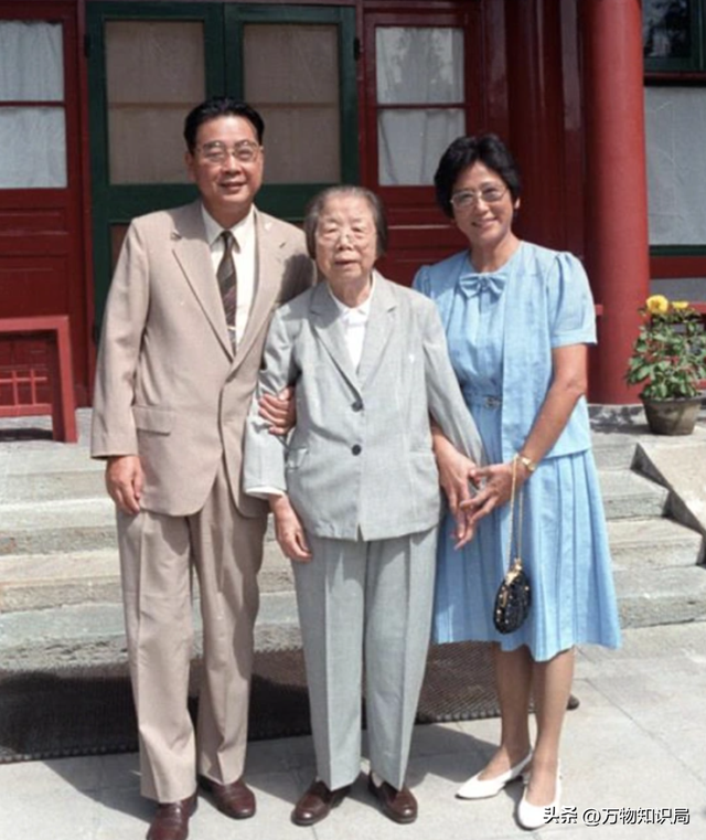 李鹏坦白和周总理的真实关系：说我是周总理的养子？这不正确