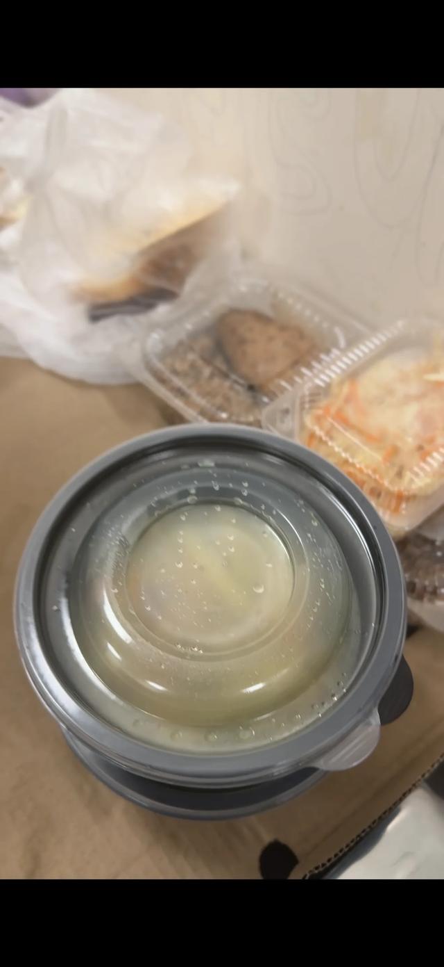 俄罗斯跟团游被关小黑屋，携程旅游不管不问行李丢失