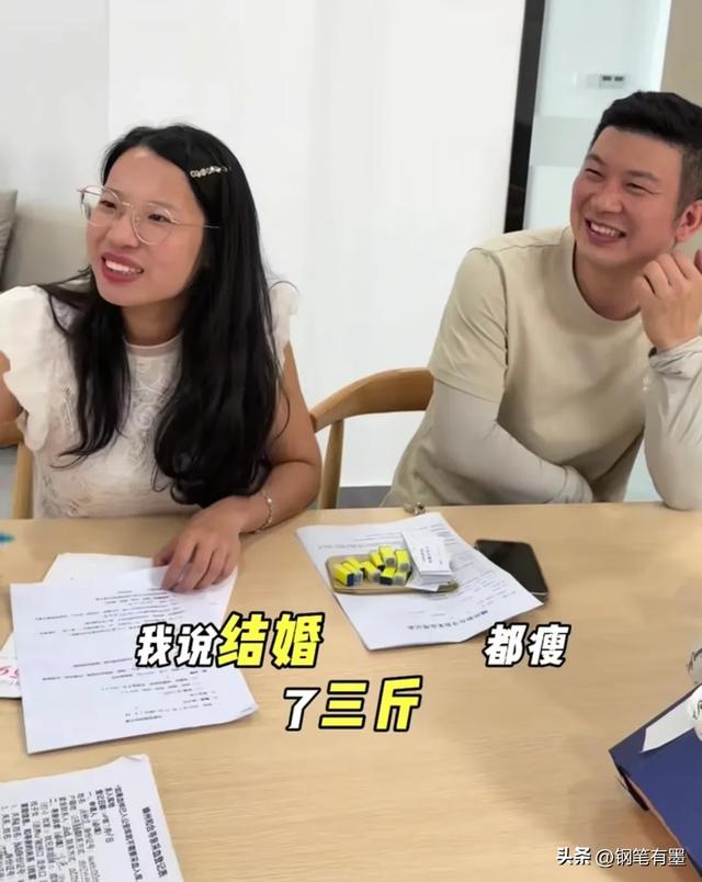 寻亲女孩懂得感恩，回比利时前，看望短暂收养家庭，送外甥滑板车