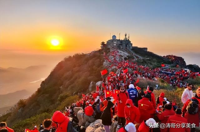 大批德国游客到访山东，打着旅游的“幌子”，其实是为了青岛啤酒